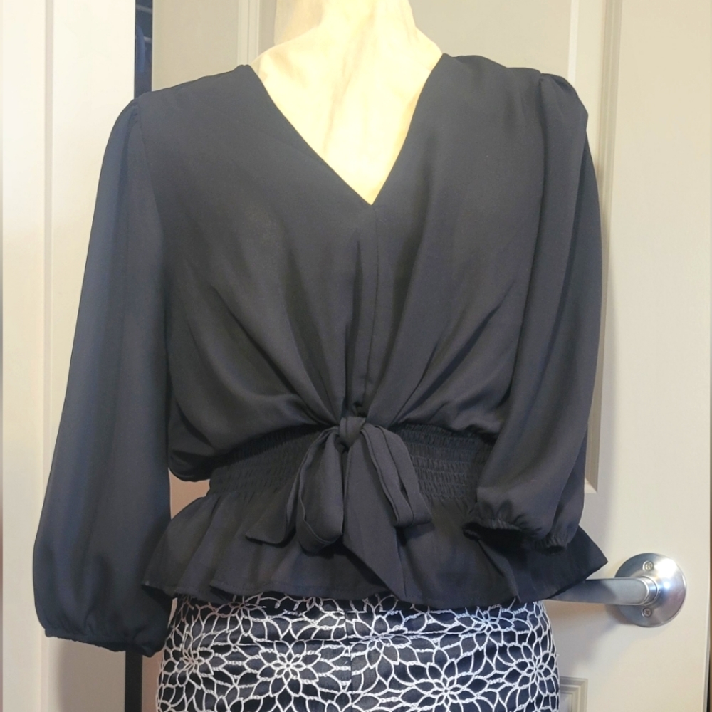 Black shinestar top